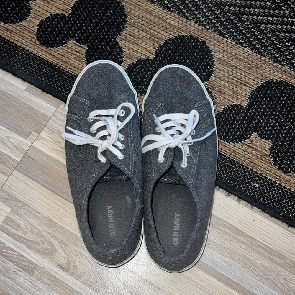 Old navy gray wool lace up sneakers